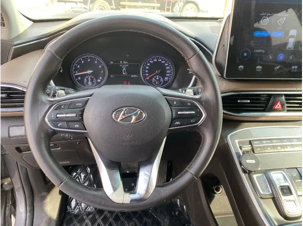 Car image 18
