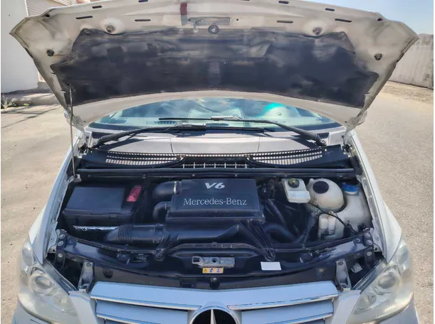 Car image 37