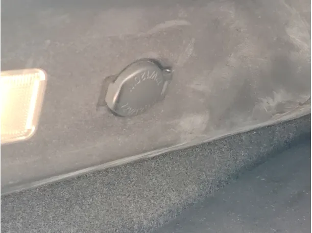 Car image 30