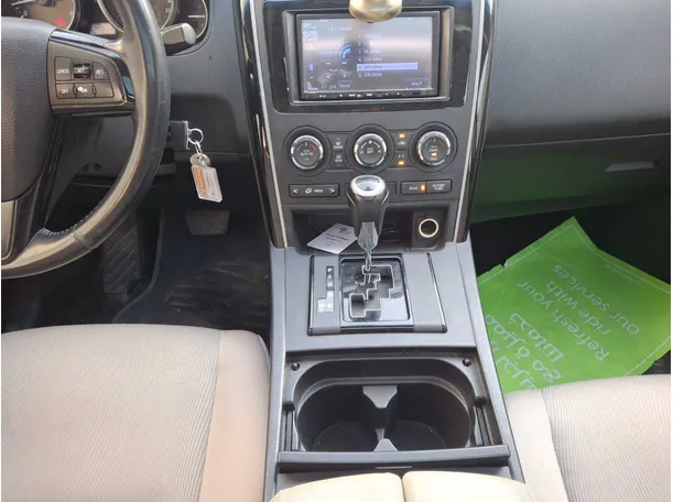Car image 16