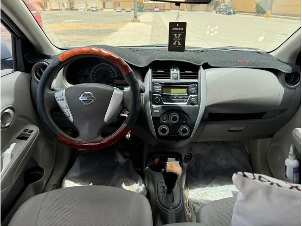Car image 16