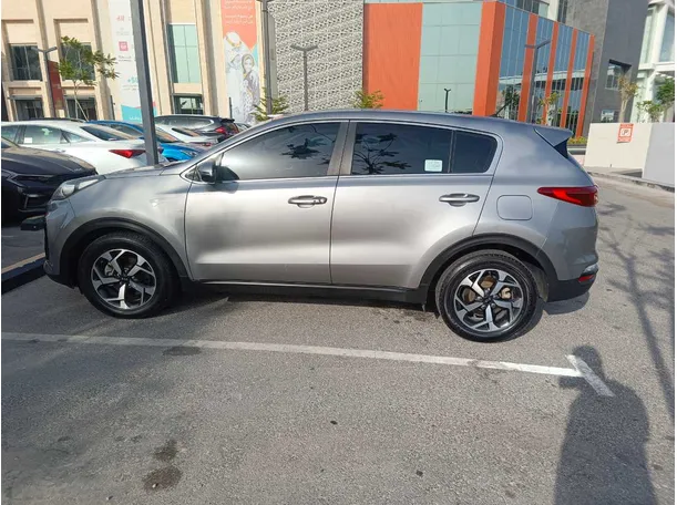 Car image 8