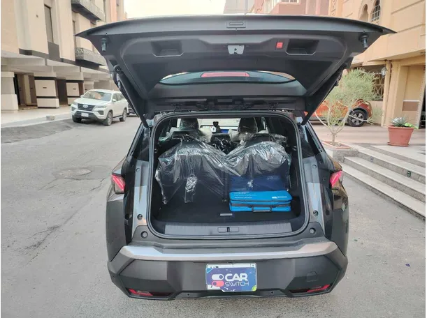 Car image 28