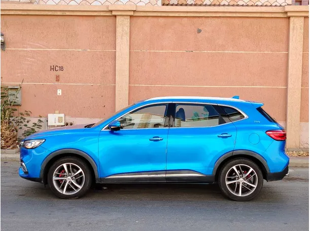 Car image 8