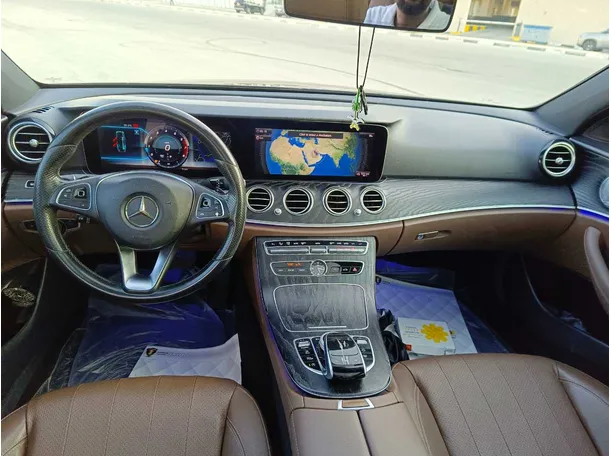Car image 40