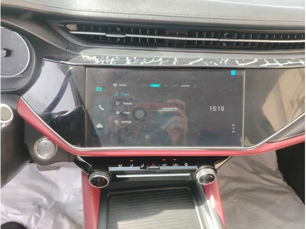 Car image 24