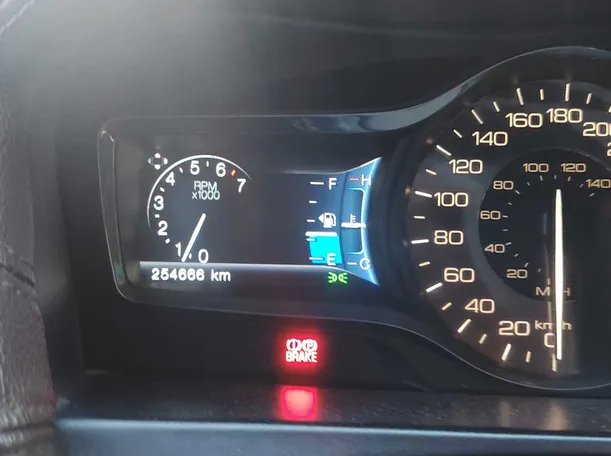 Car image 26