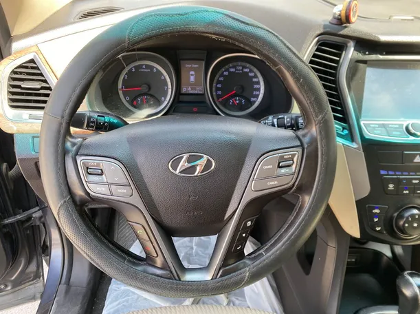 Car image 17