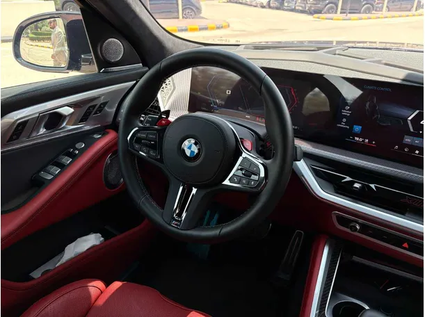 Car image 32