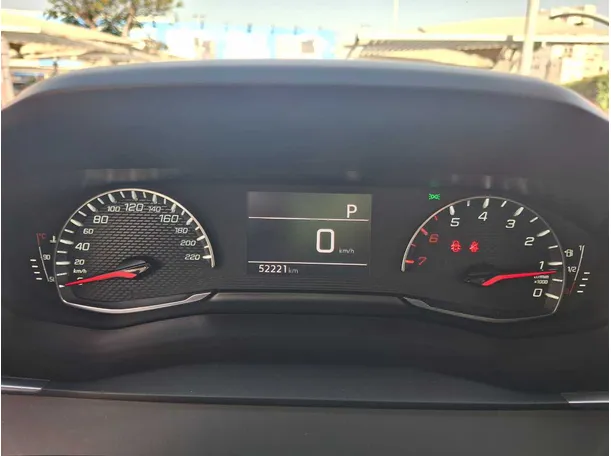 Car image 14