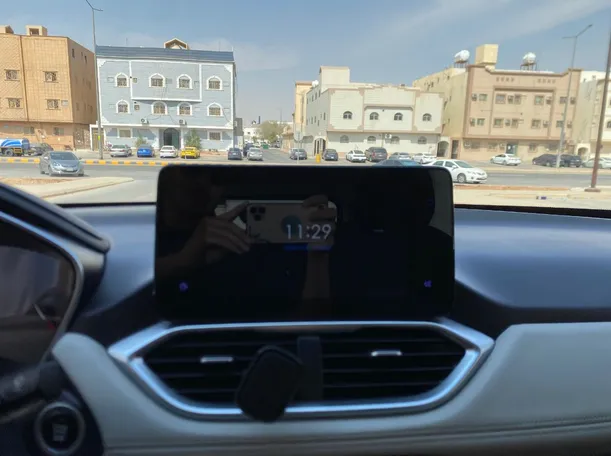 Car image 16