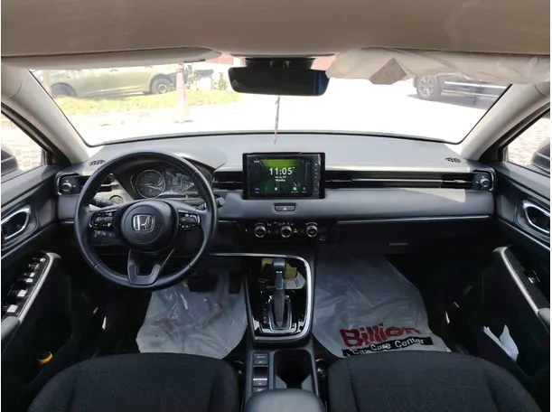 Car image 17