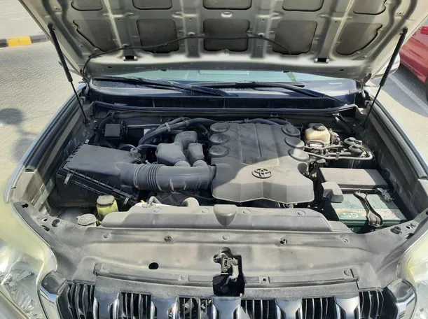 Car image 19