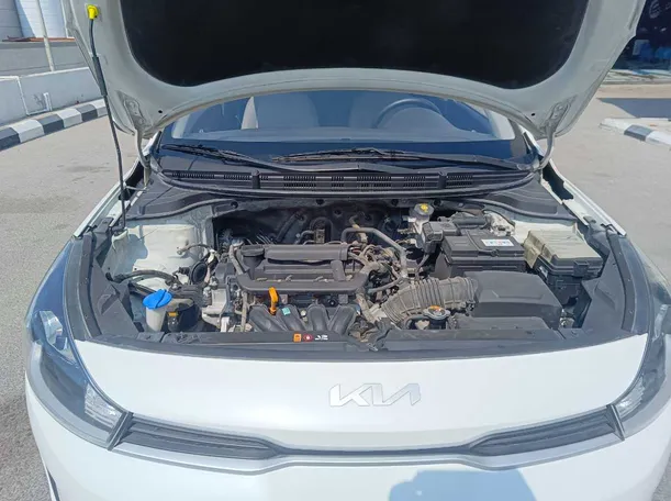 Car image 32