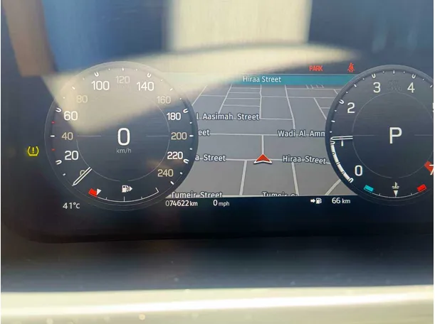 Car image 28