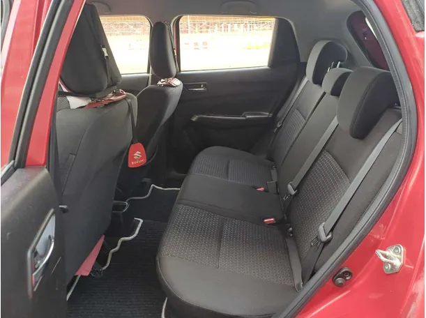 Car image 13