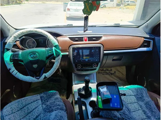 Car image 21