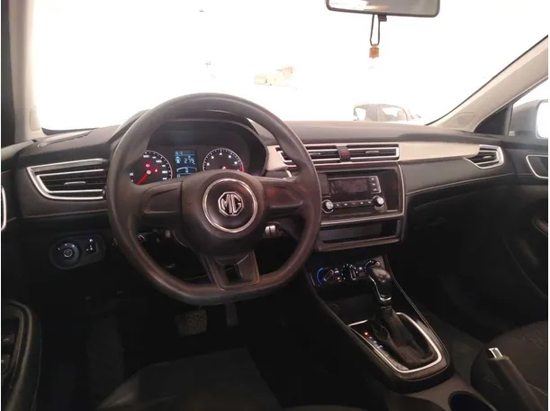 Car image 29
