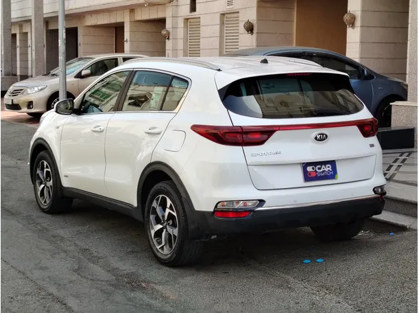 Car image 7