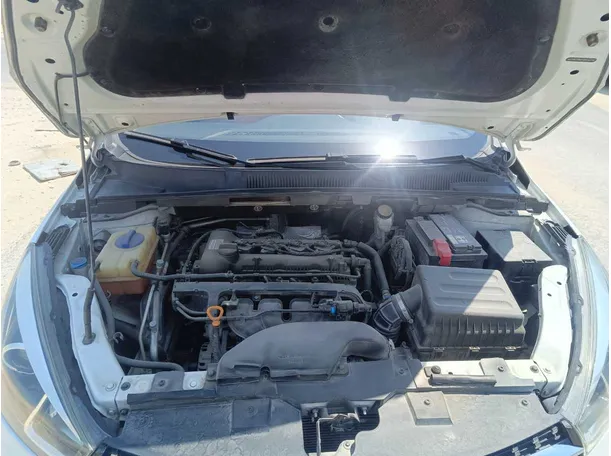 Car image 32