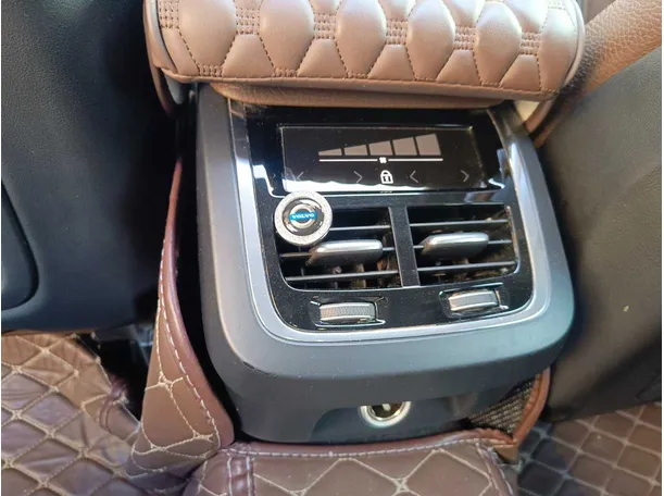 Car image 33