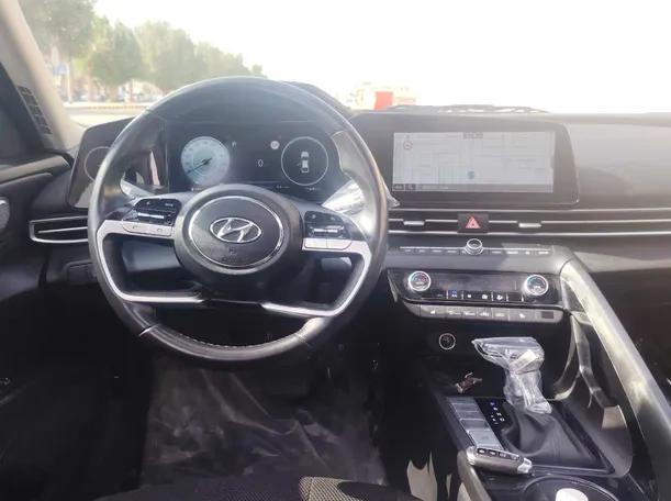 Car image 21