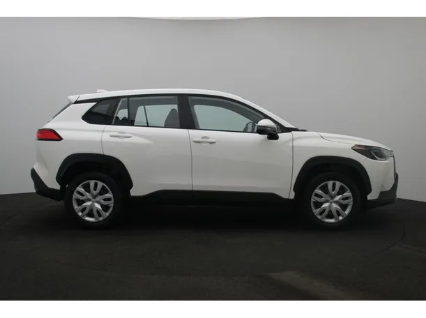 Car image 13