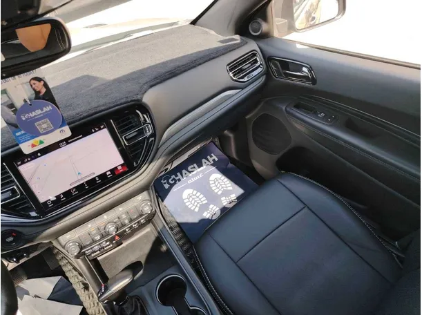 Car image 30