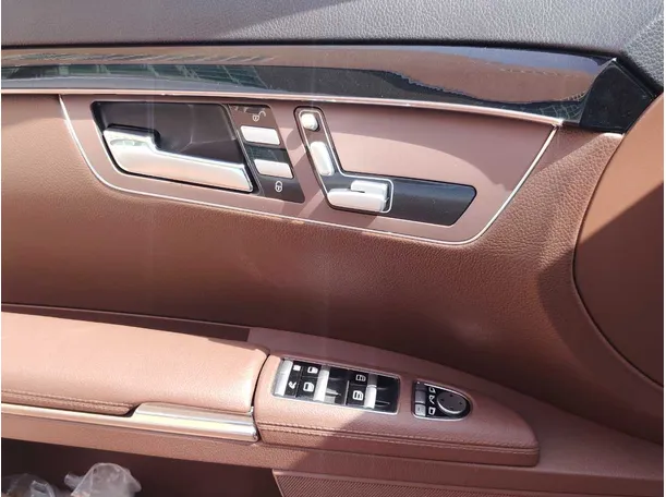 Car image 35