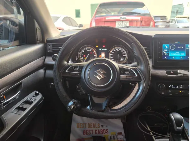 Car image 14