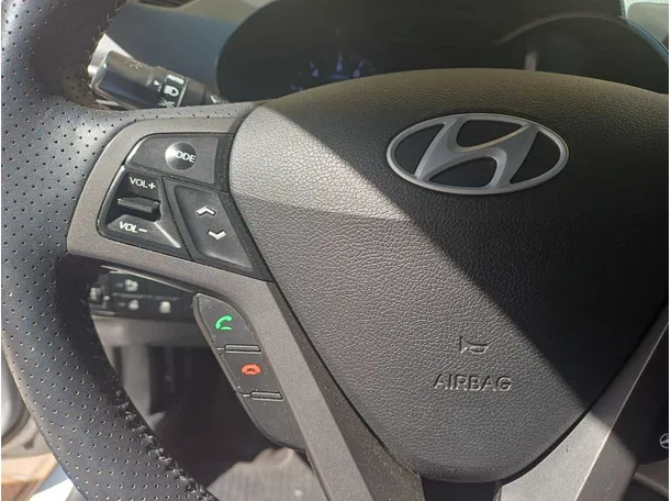 Car image 21