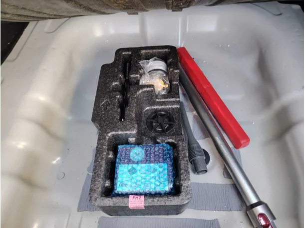Car image 38
