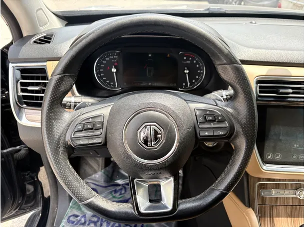 Car image 20