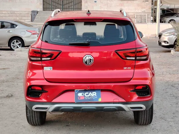 Car image 6