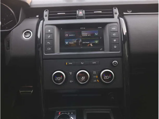 Car image 17