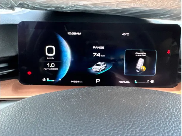 Car image 18