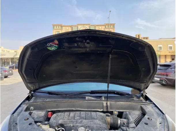 Car image 24