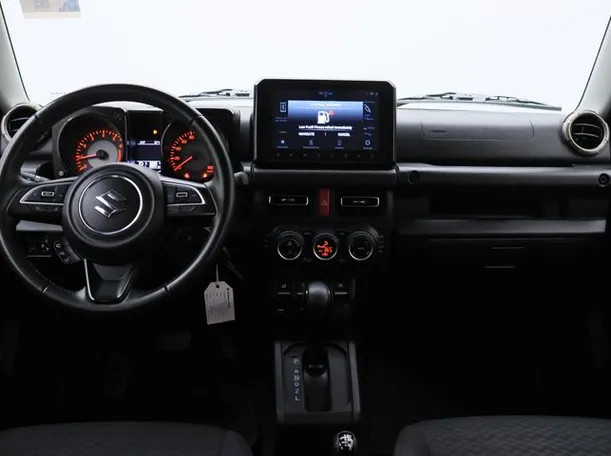 Car image 14