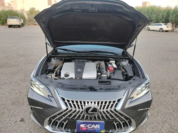 Car image 47