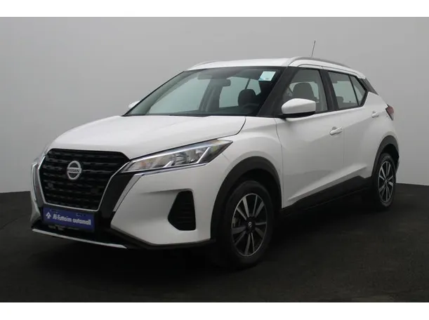 2022 نيسان كيكس في دبي