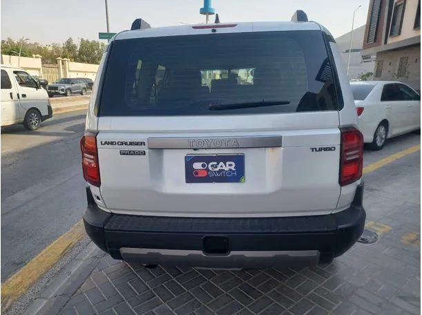 Car image 6