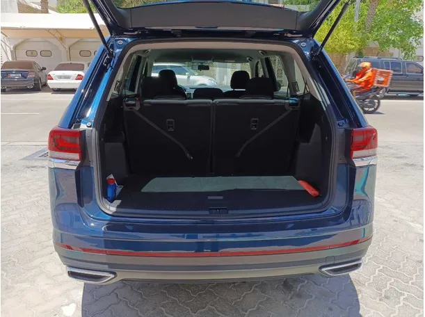 Car image 20