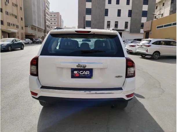 Car image 6