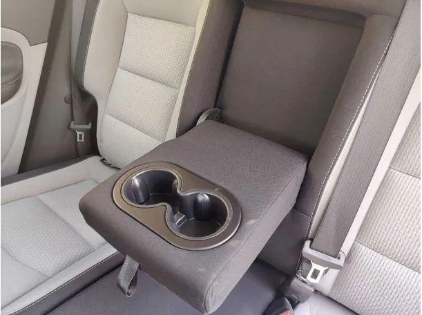 Car image 27