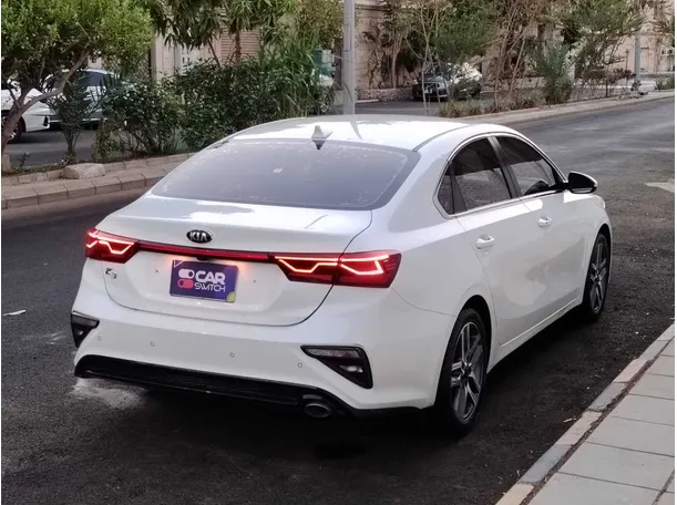 Car image 7