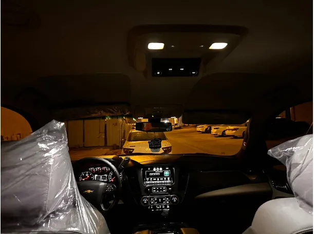 Car image 15