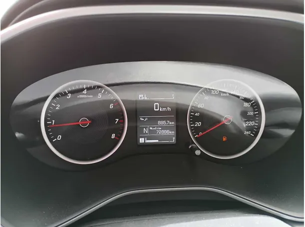 Car image 18
