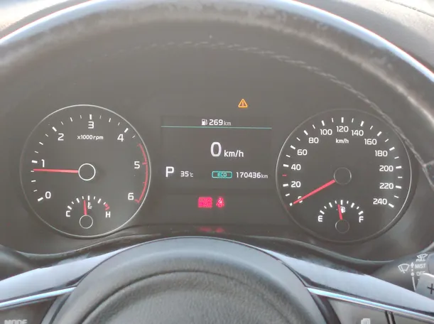 Car image 24