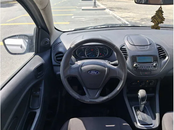 Car image 14