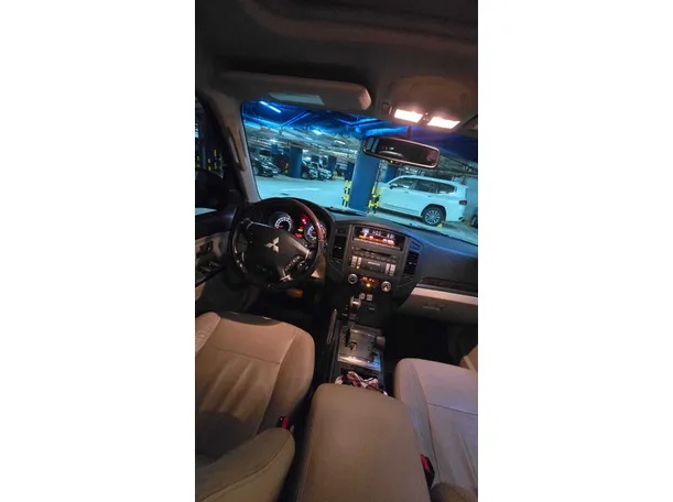 Car image 25